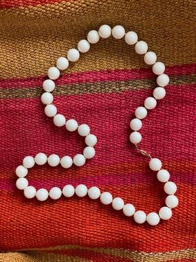 Mid-Century White Beaded Bauble Necklace